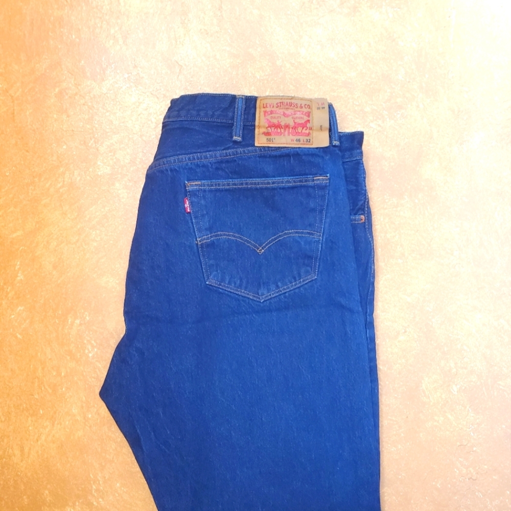 Men's  Levi's  size 46X32  blue jeans